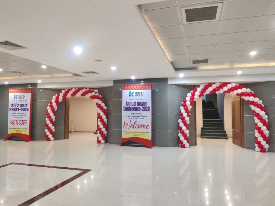Balloon arches and welcome standees — Royal Gold Annual Dealer Conference 2026